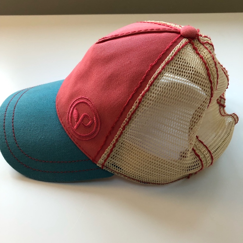 Pistil Hat